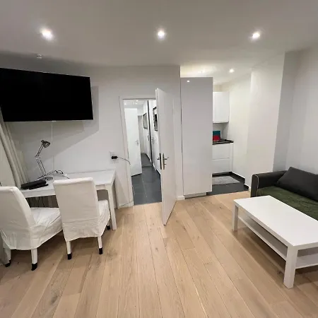 Lovely Close To The Heart Of Apartment